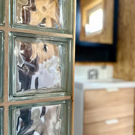 Przystanek 度假居 *